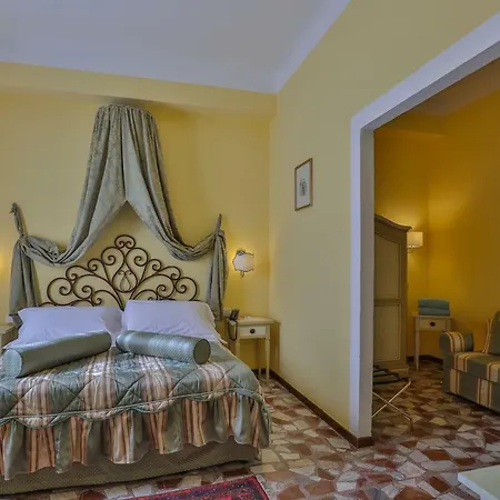 Hotel Torre La Cappuccina 4*
